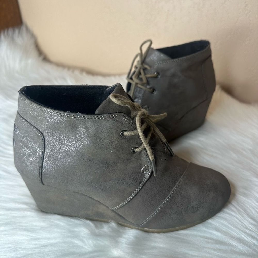 TOMS Desert Metallic Wedge Bootie Size 7.5